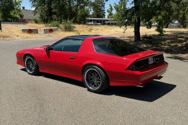 1989 Chevrolet Camaro IROC-Z & Z28 3rd Gen - Image 2 of 7