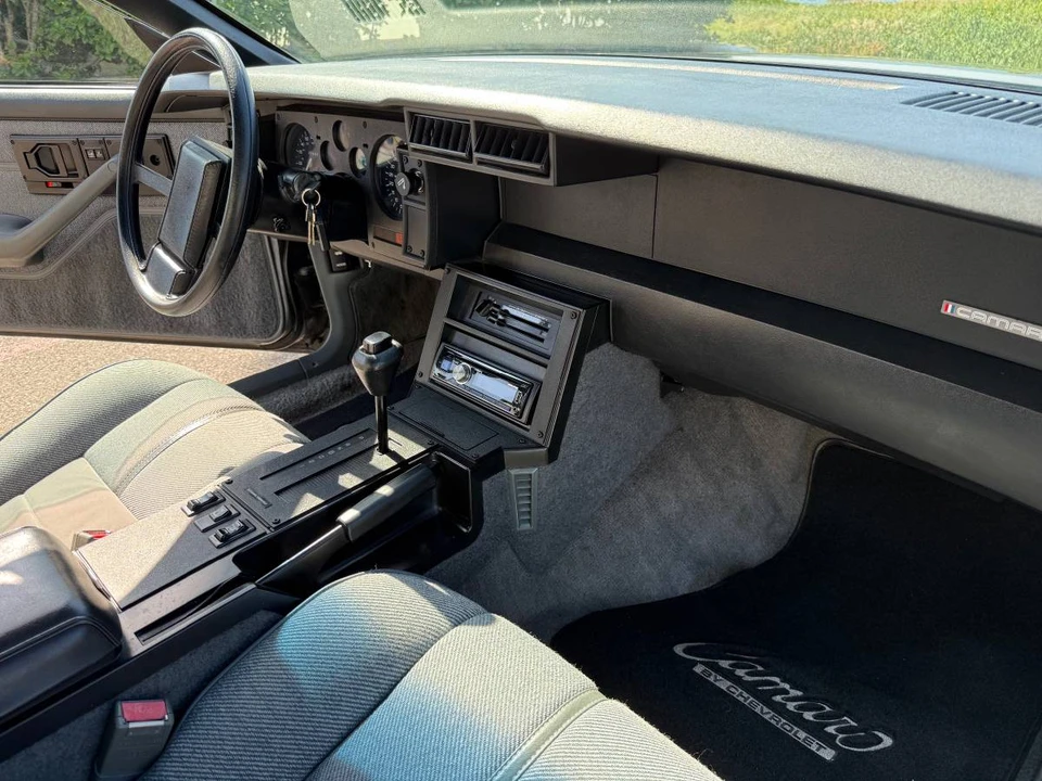 1989 Chevrolet Camaro 3rd Gen - Image 15 of 18