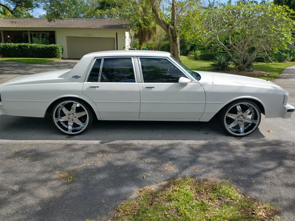 1989 Chevrolet Caprice - Image 2 of 19