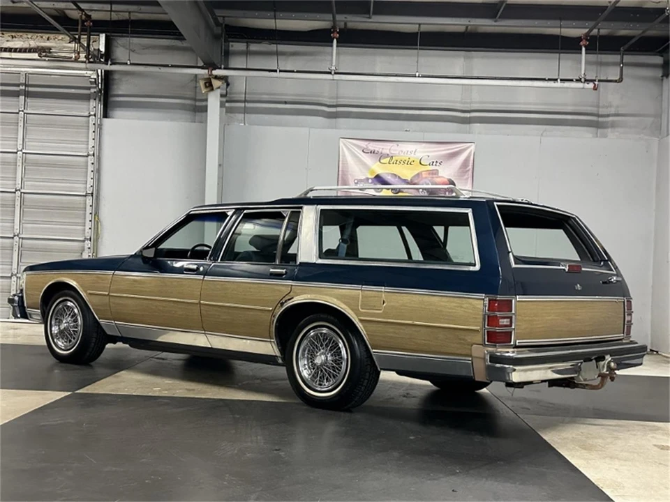 1989 Chevrolet Caprice - Image 4 of 31