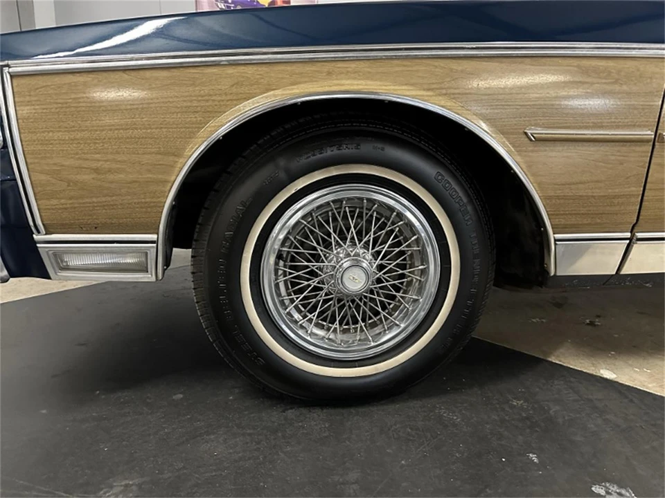 1989 Chevrolet Caprice - Image 9 of 31