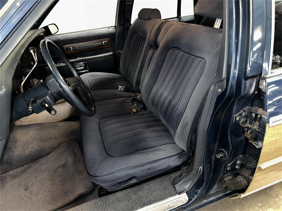 1989 Chevrolet Caprice - Image 20 of 31