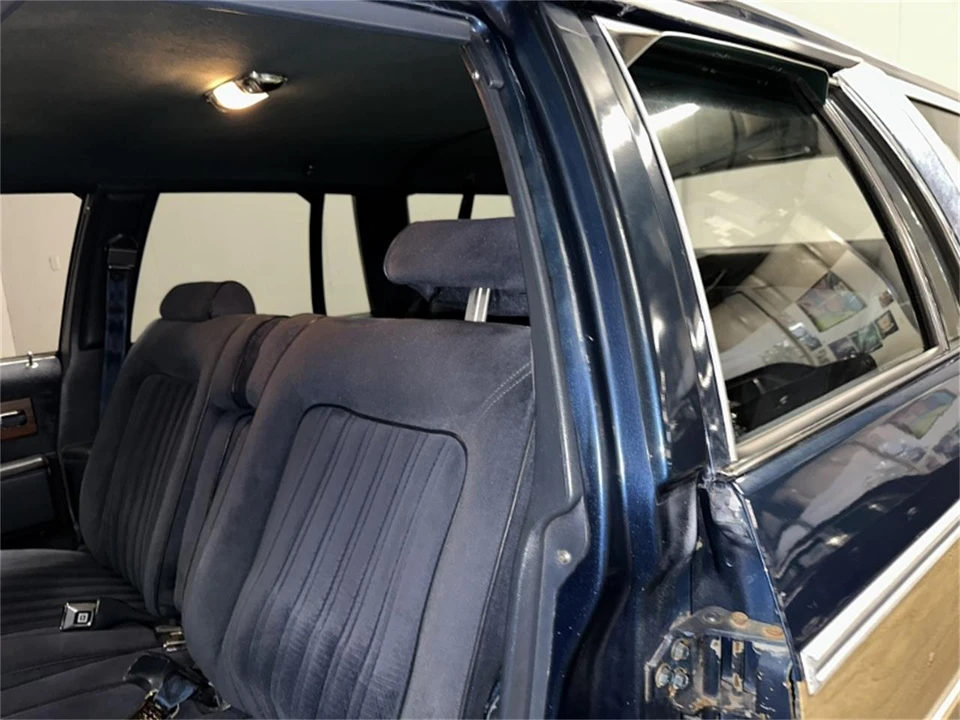 1989 Chevrolet Caprice - Image 21 of 31