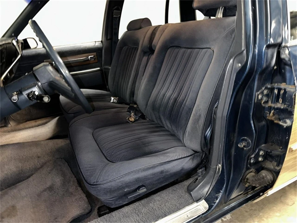 1989 Chevrolet Caprice - Image 22 of 31