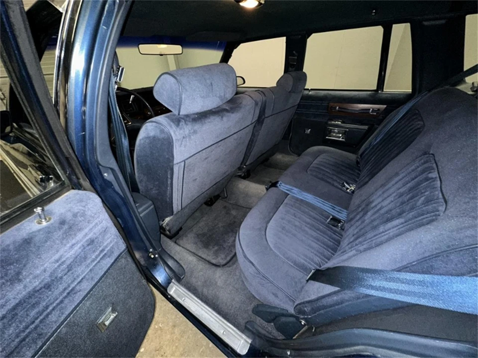 1989 Chevrolet Caprice - Image 23 of 31