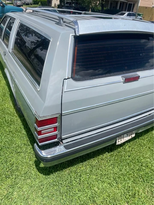 1989 Chevrolet Caprice - Image 2 of 5