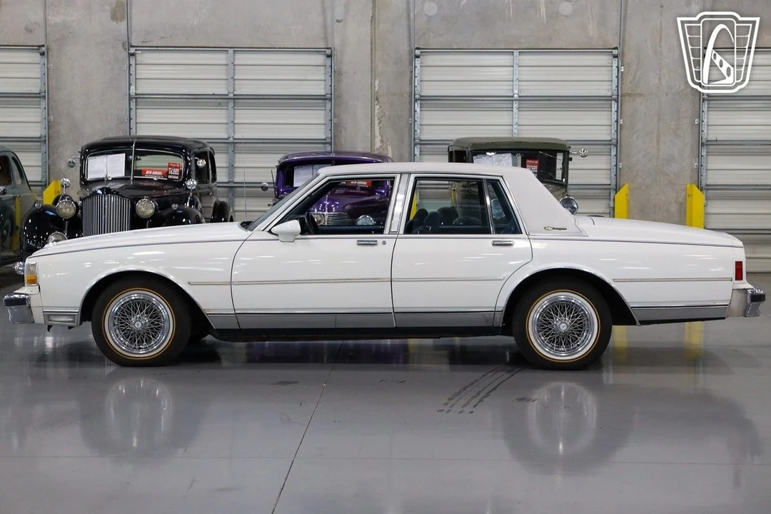 1989 Chevrolet Caprice - Image 12 of 12