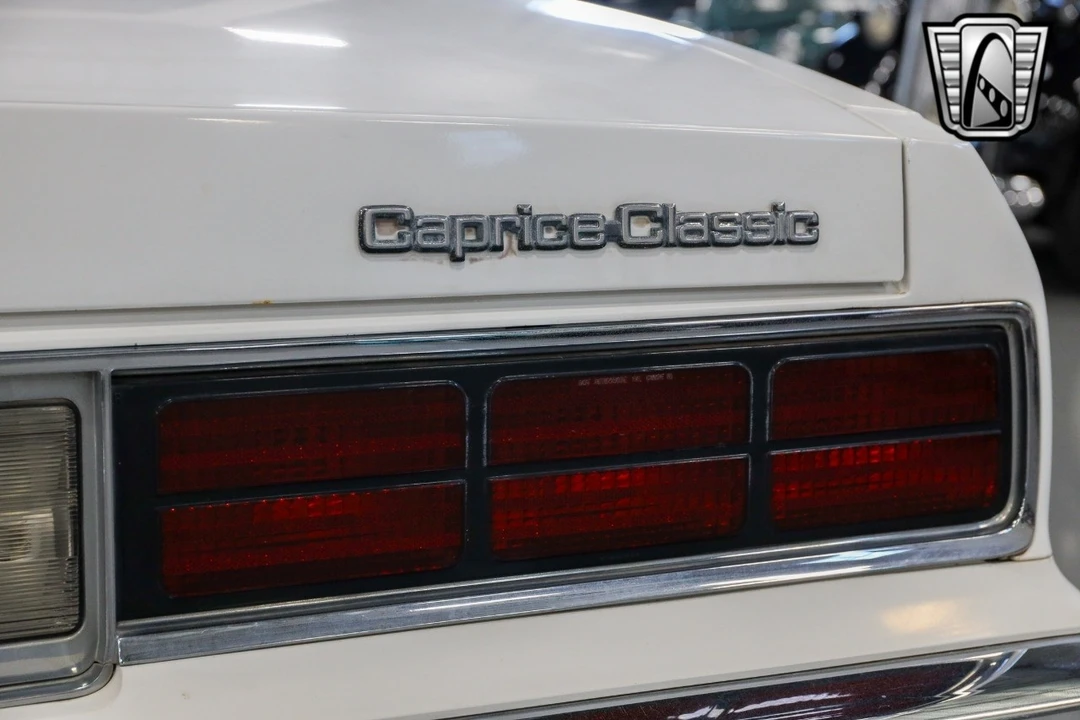 1989 Chevrolet Caprice - Image 12 of 12