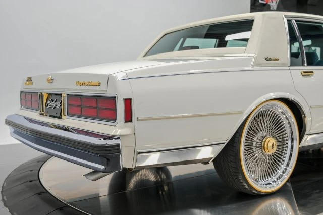 1989 Chevrolet Caprice - Image 22 of 31
