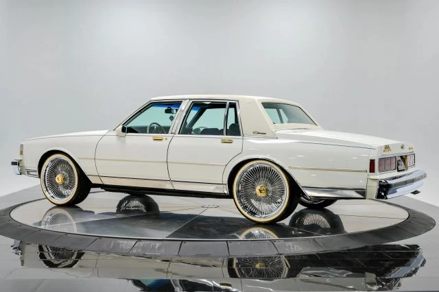 1989 Chevrolet Caprice - Image 3 of 31
