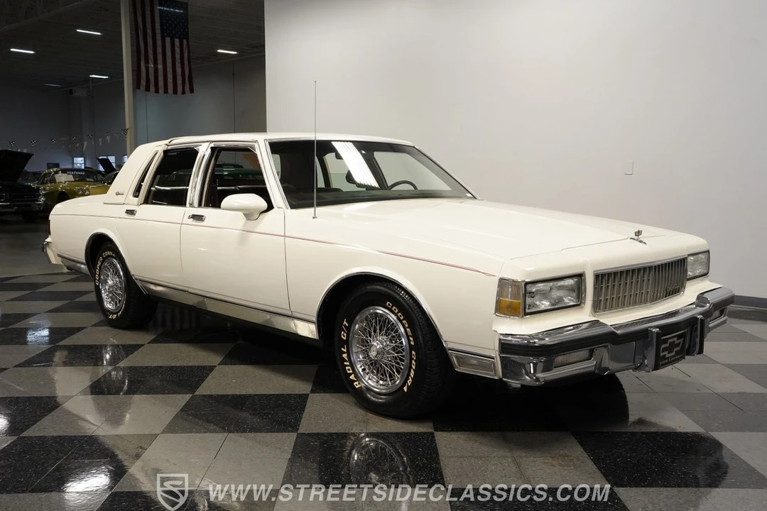 1989 Chevrolet Caprice - Image 17 of 21