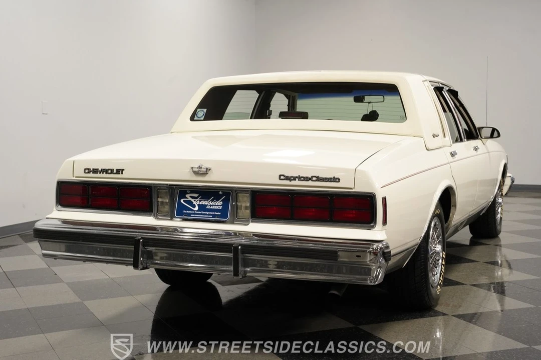 1989 Chevrolet Caprice - Image 11 of 21