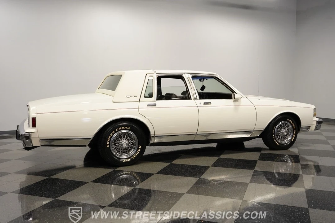 1989 Chevrolet Caprice - Image 14 of 21