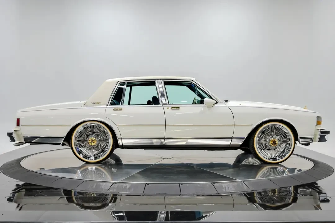 1989 Chevrolet Caprice - Image 8 of 31
