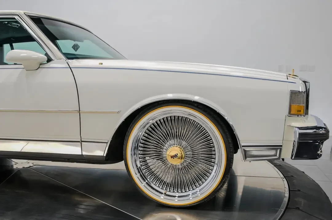1989 Chevrolet Caprice - Image 25 of 31