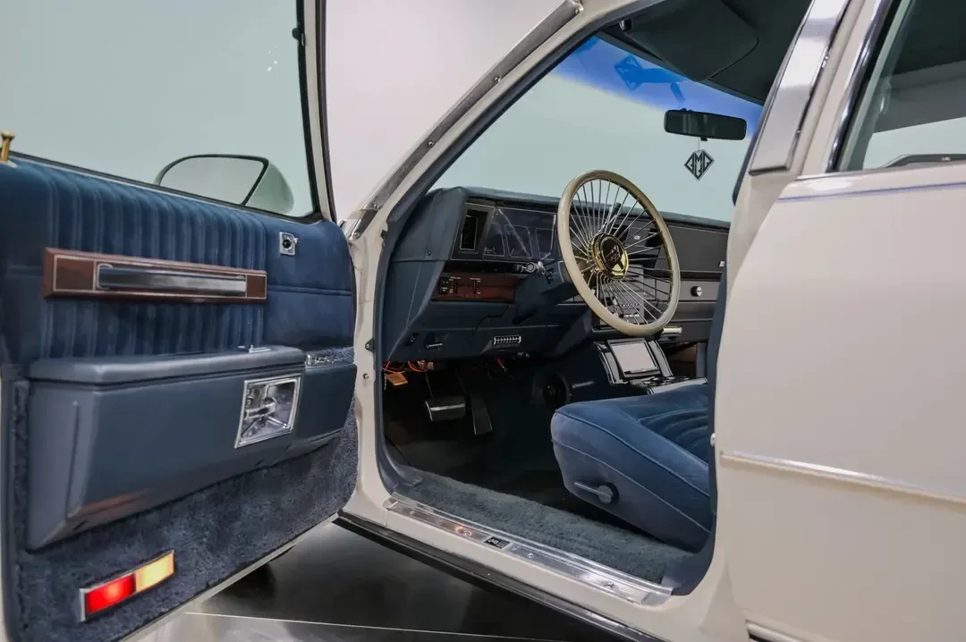 1989 Chevrolet Caprice - Image 26 of 31