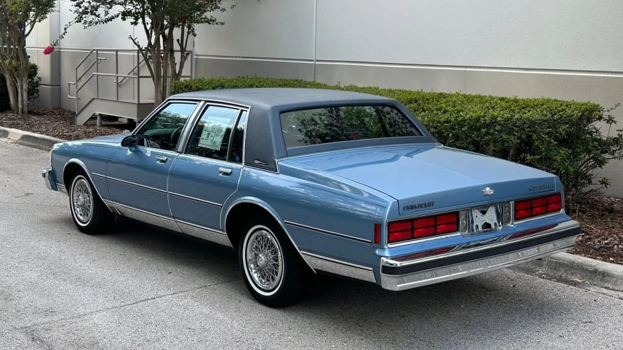1989 Chevrolet Caprice - Image 3 of 31