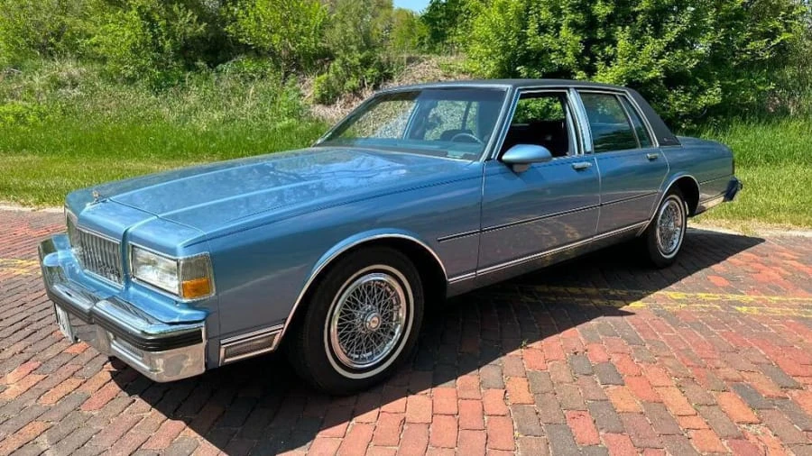 1989 Chevrolet Caprice - Image 6 of 31