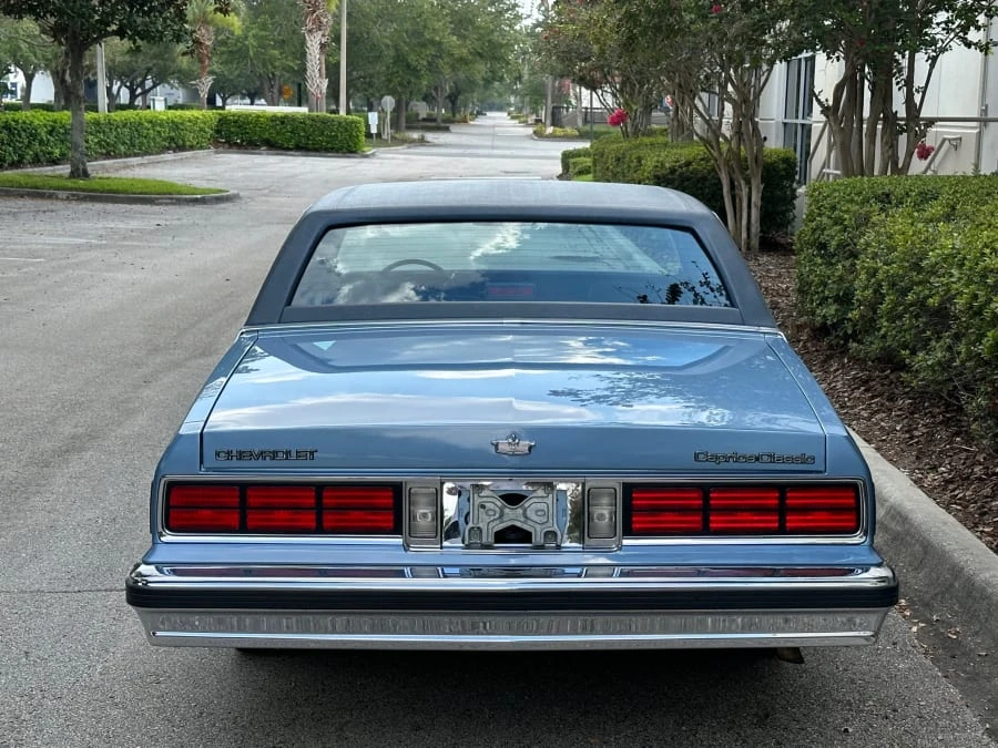 1989 Chevrolet Caprice - Image 5 of 31
