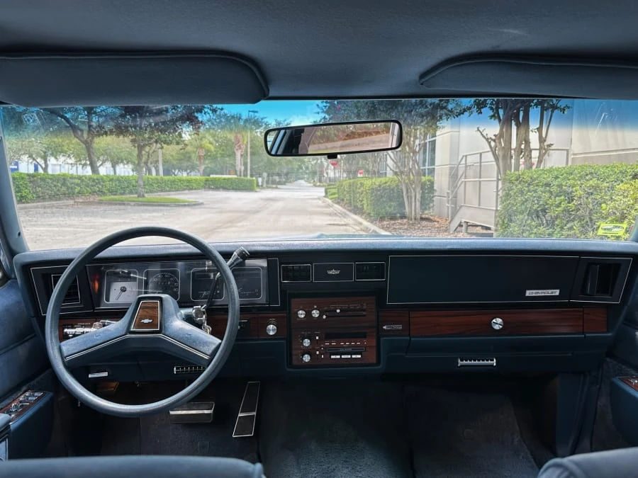 1989 Chevrolet Caprice - Image 25 of 31