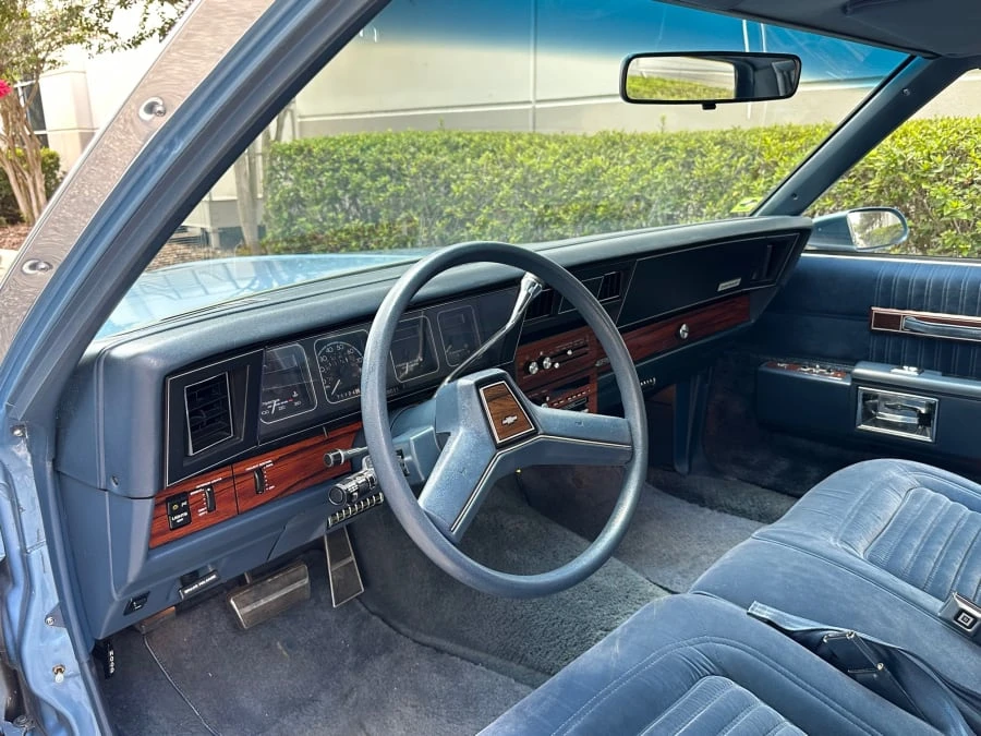 1989 Chevrolet Caprice - Image 17 of 31