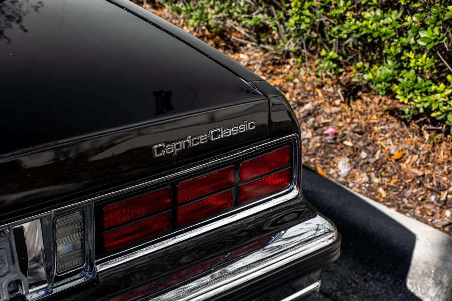 1989 Chevrolet Caprice - Image 11 of 27