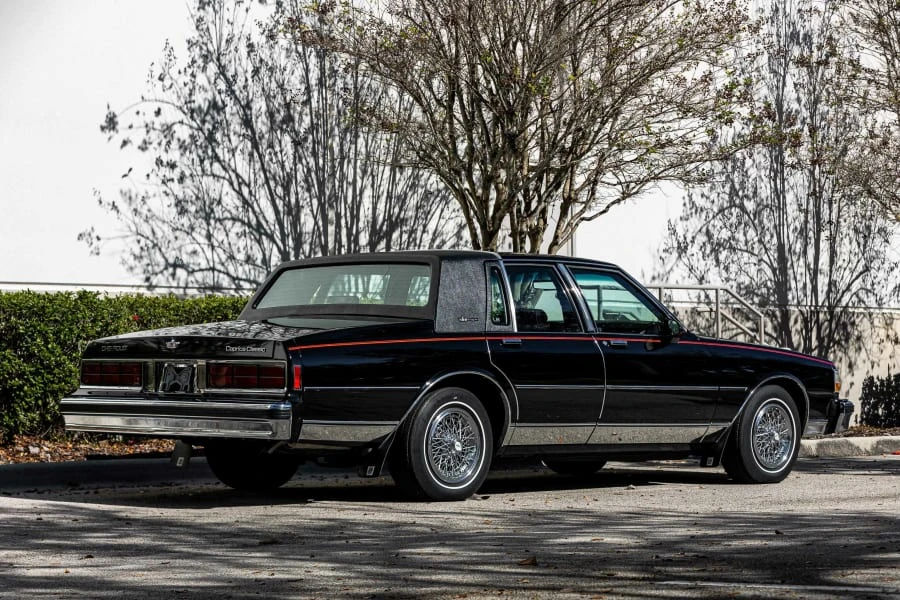 1989 Chevrolet Caprice - Image 25 of 27