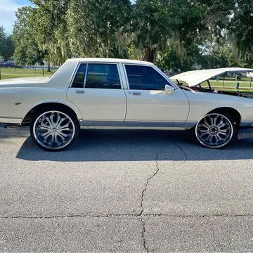 1989 Chevrolet Caprice Classic LS Sedan 4D