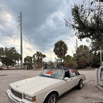 1989 Chevrolet Caprice Classic LS Sedan 4D