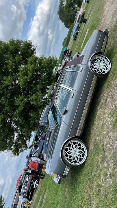 1989 Chevrolet Caprice - Image 2 of 10