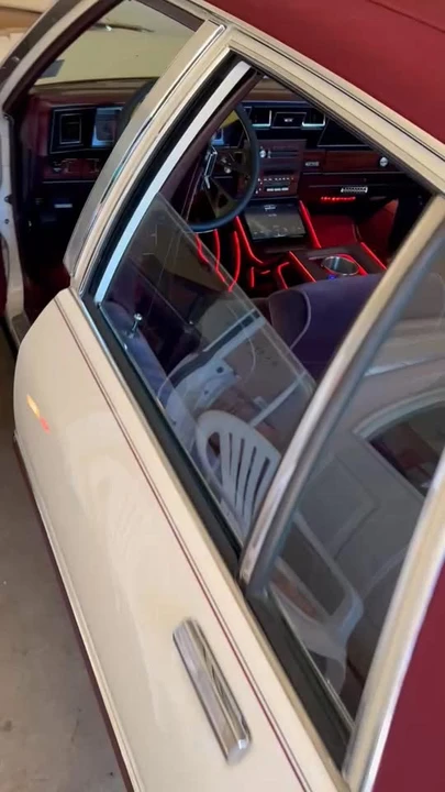 1989 Chevrolet Caprice - Image 4 of 4