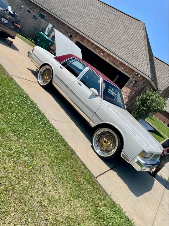 1989 Chevrolet Caprice - Image 3 of 4