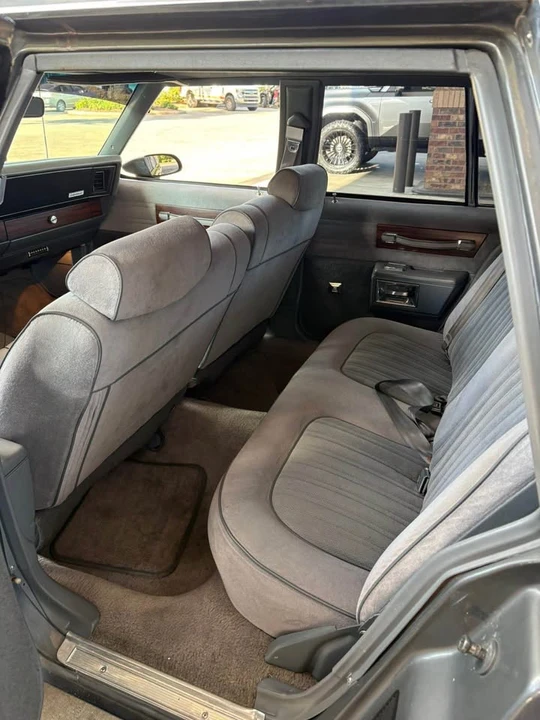 1989 Chevrolet Caprice - Image 6 of 10