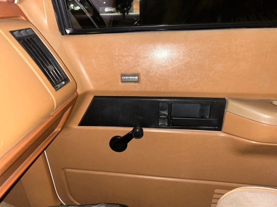 1989 Chevrolet C/K 4th Gen - Image 10 of 11