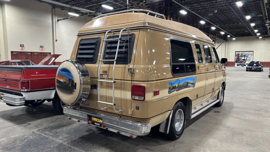 1989 Chevrolet G-Series Van - Image 2 of 6