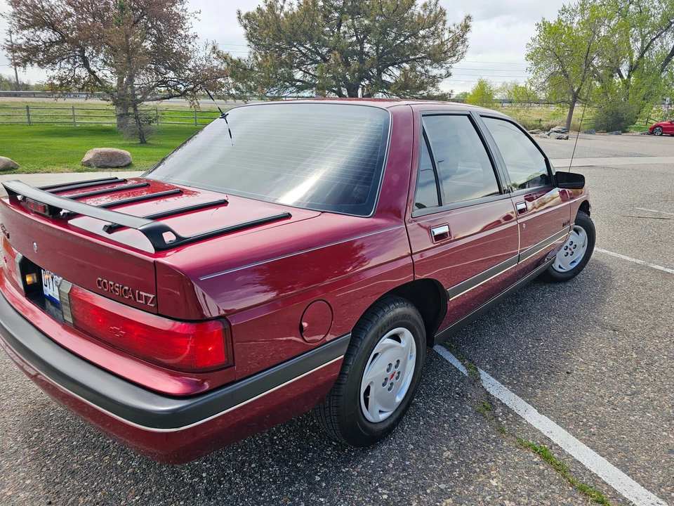 1989 Chevrolet Corsica - Image 18 of 31