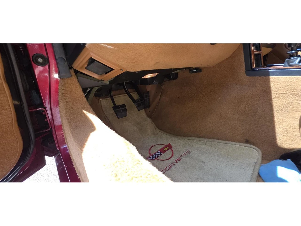 1989 Chevrolet Corvette C4 - Image 21 of 31