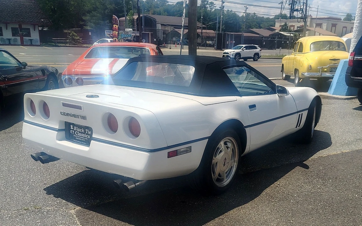 1989 Chevrolet Corvette C4 - Image 9 of 31