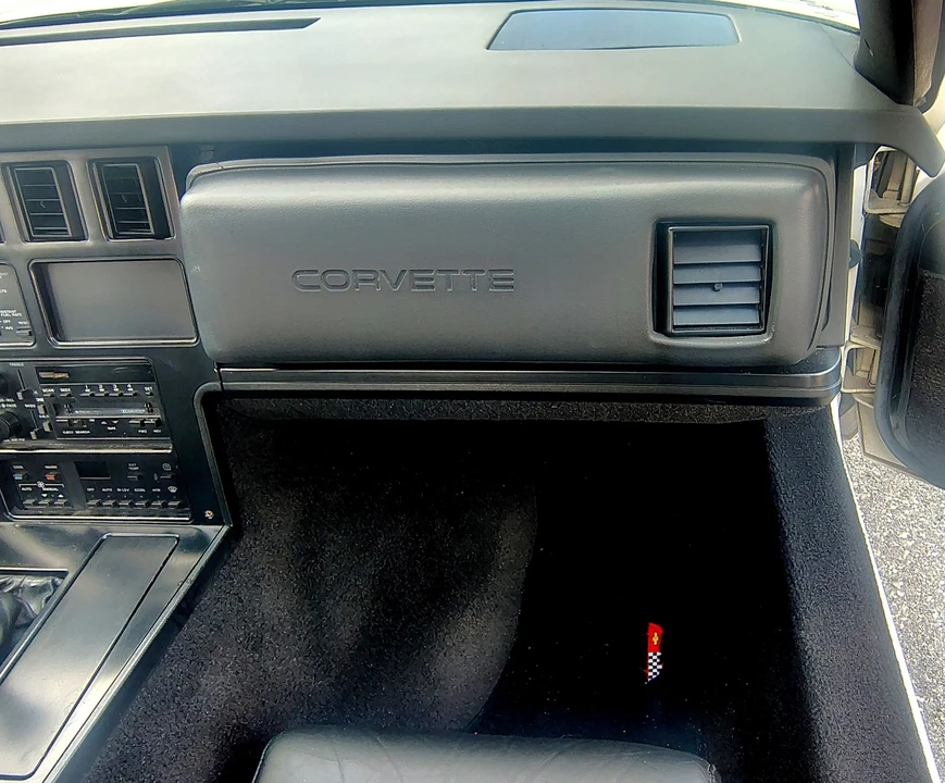 1989 Chevrolet Corvette C4 - Image 29 of 31