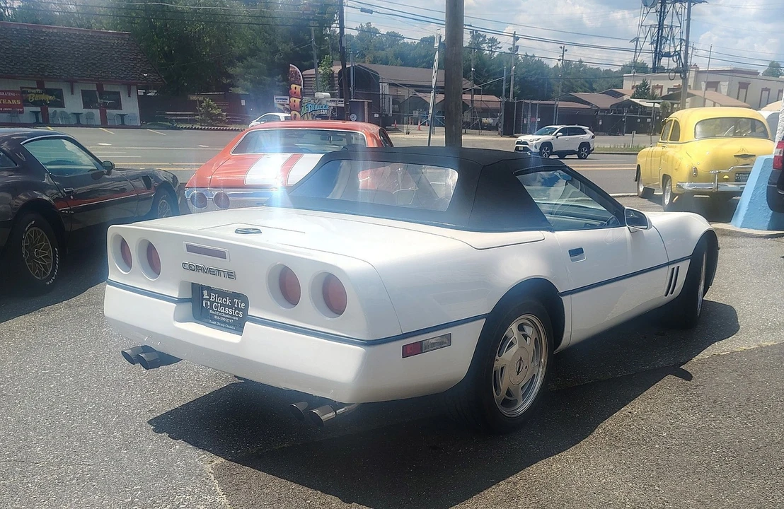 1989 Chevrolet Corvette C4 - Image 7 of 31