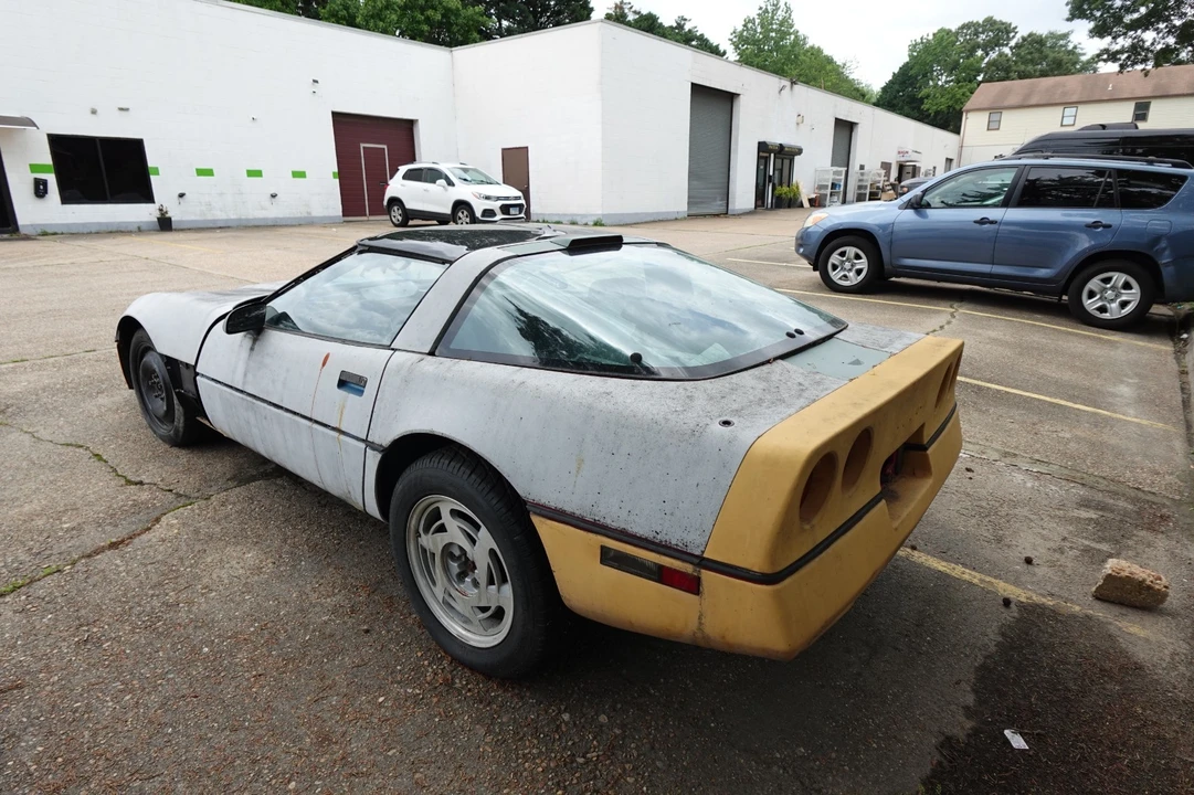 1989 Chevrolet Corvette C4 - Image 13 of 31