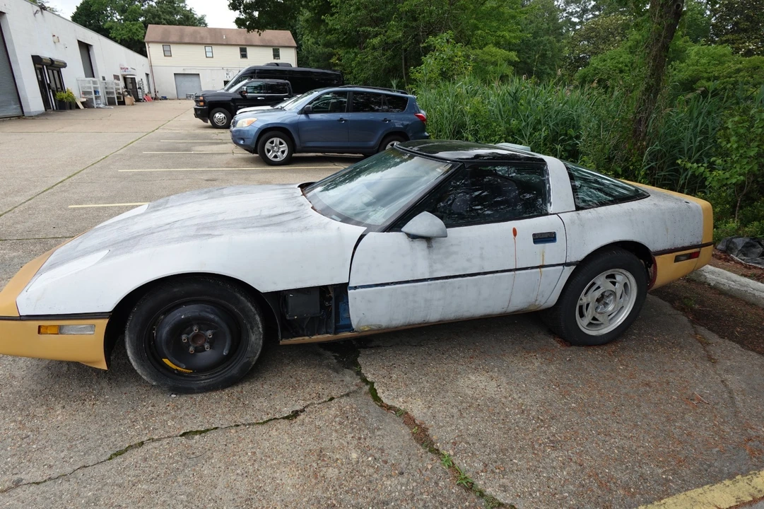 1989 Chevrolet Corvette C4 - Image 2 of 31