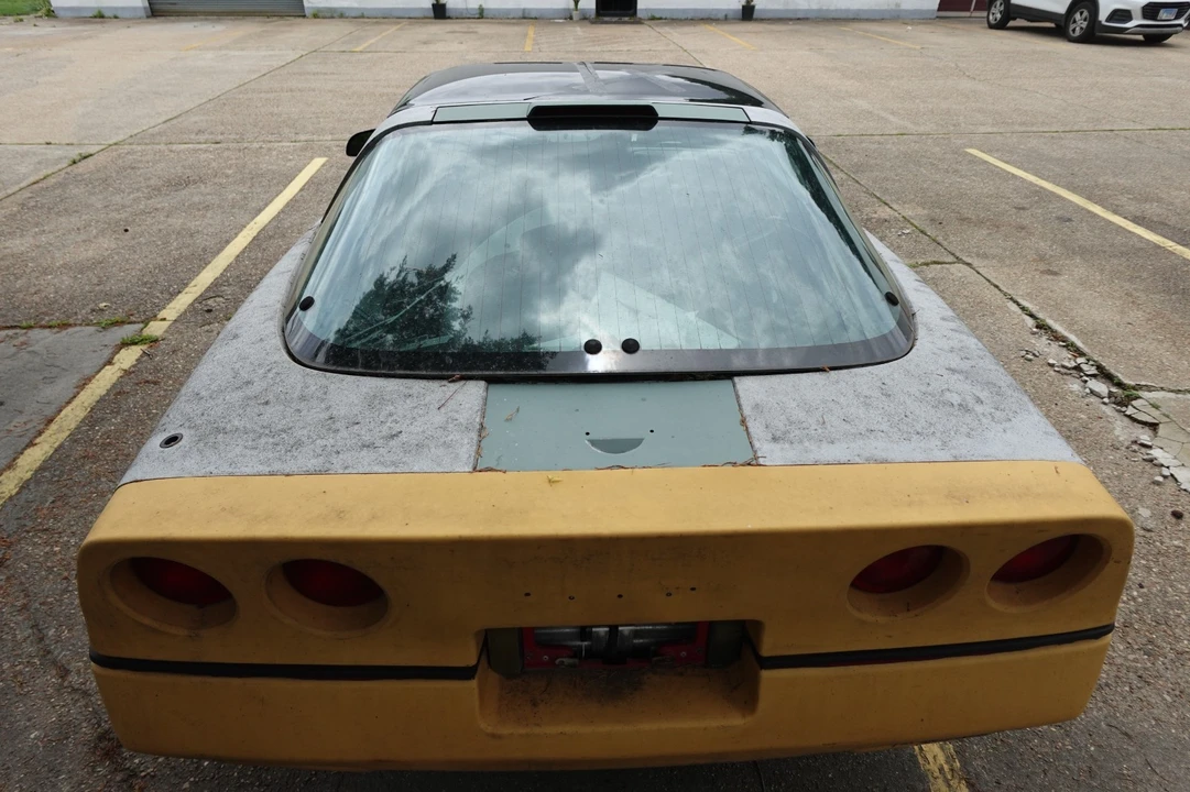 1989 Chevrolet Corvette C4 - Image 15 of 31
