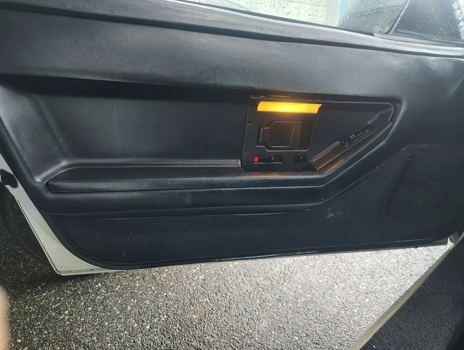 1989 Chevrolet Corvette C4 - Image 20 of 21