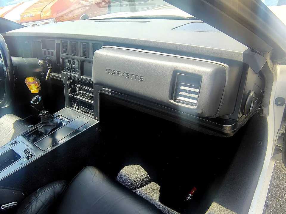 1989 Chevrolet Corvette C4 - Image 30 of 31