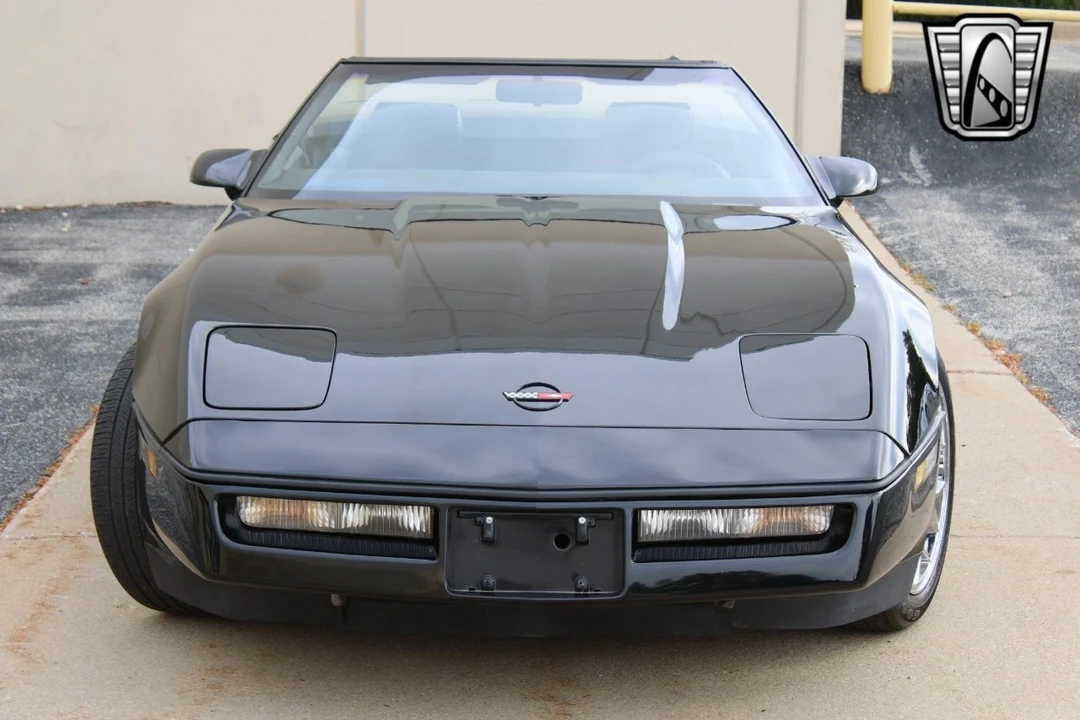 1989 Chevrolet Corvette C4 - Image 18 of 21