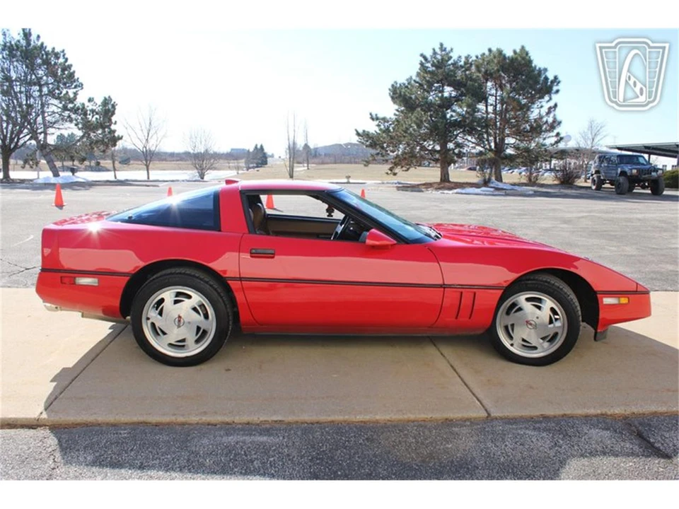 1989 Chevrolet Corvette C4 - Image 16 of 31