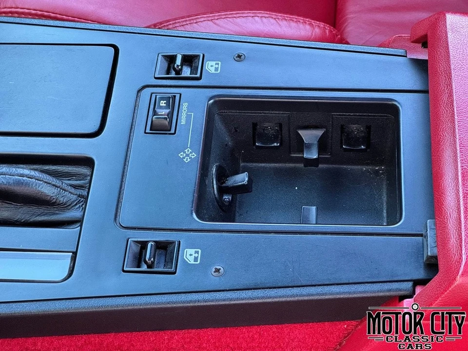 1989 Chevrolet Corvette - Image 28 of 31