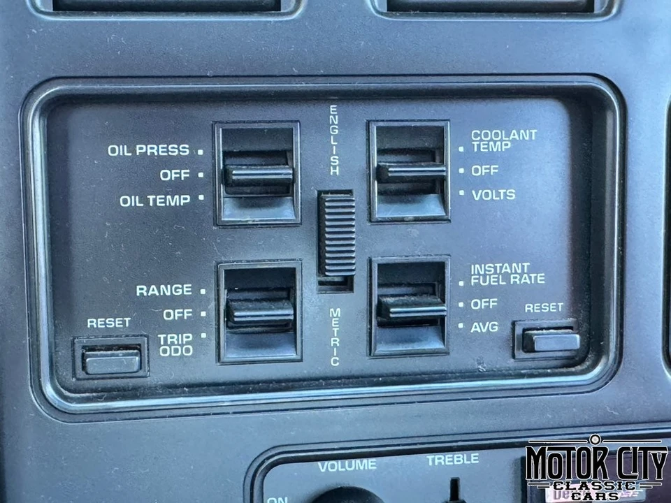 1989 Chevrolet Corvette - Image 25 of 31