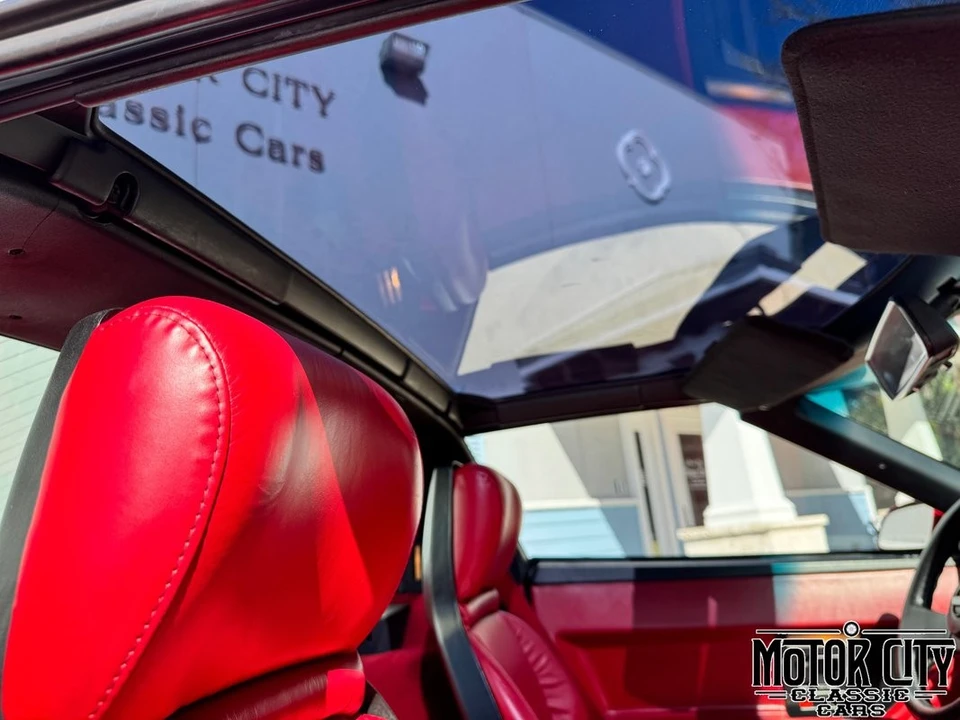 1989 Chevrolet Corvette - Image 20 of 31